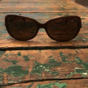Vera Bradley brown polarized sunglasses